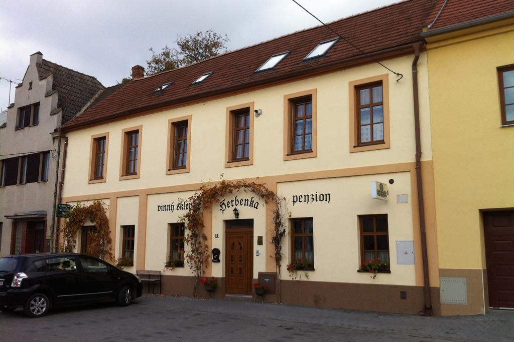 Hotel Herbenka Hustopeče Exterior foto